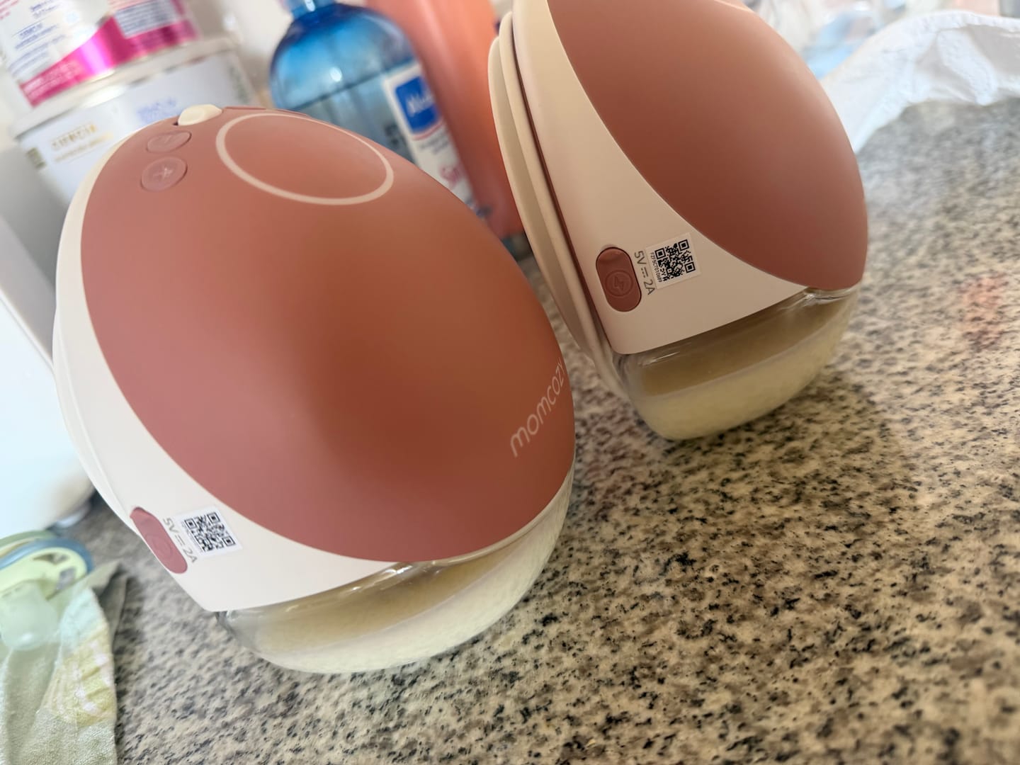 Customer photo review of Extractor de Leche Materna M9 Doble Momcozy