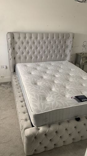 Customer photo review of Aubrey Thick Round Winged Bed