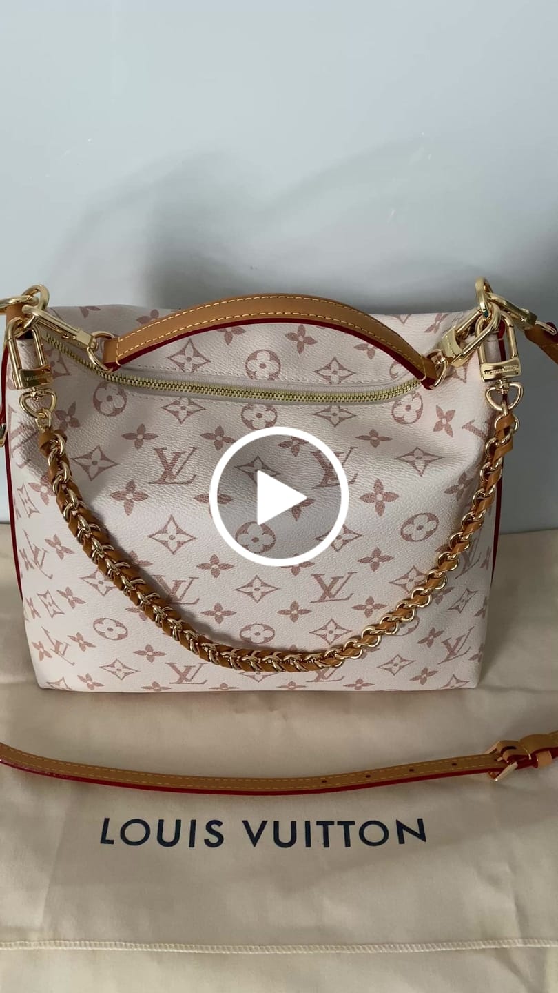 Customer video review of Louis Vuitton 2026 Multipass Monogram Bag 30cm Cream Canvas Calfskin