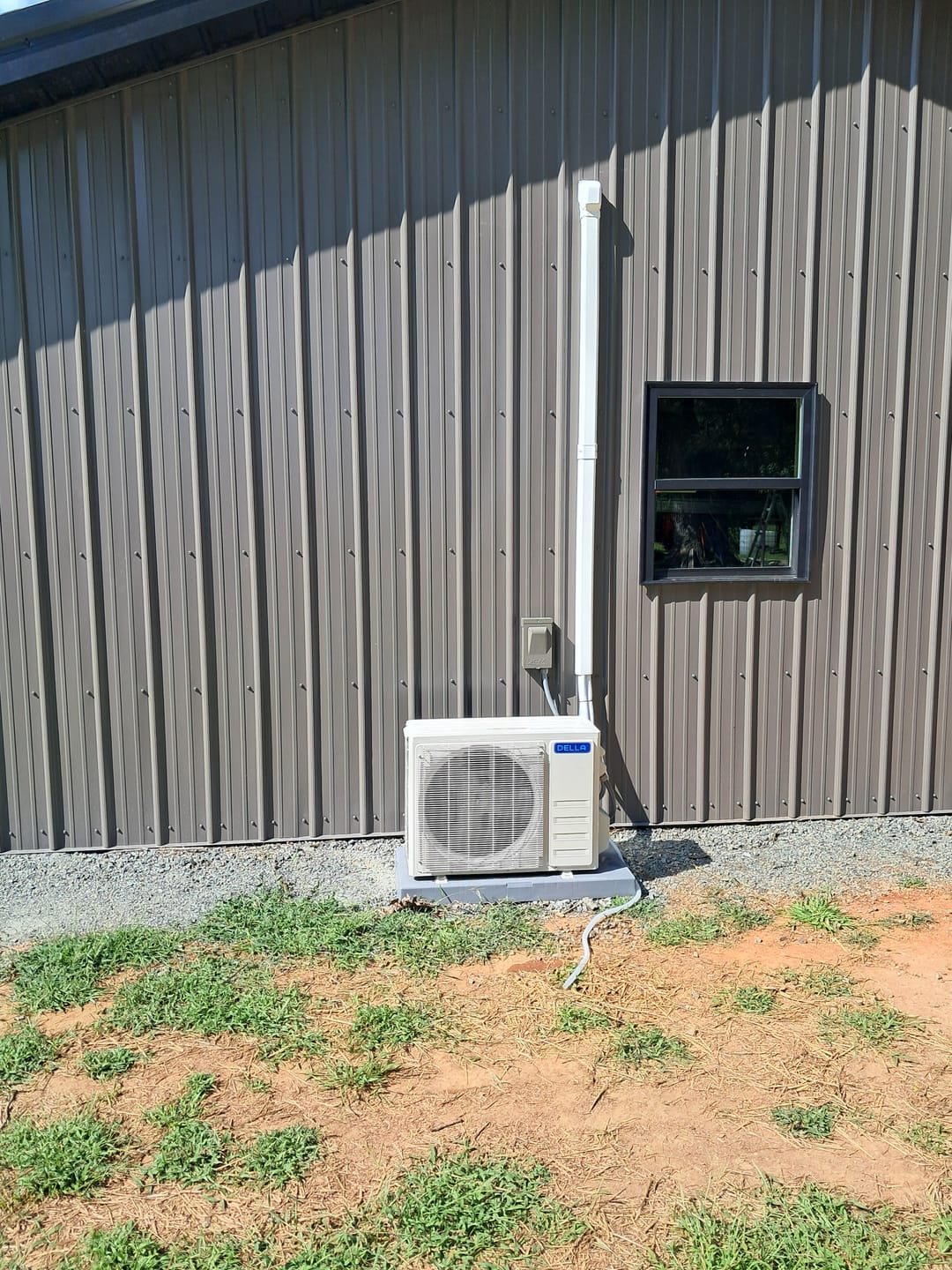 Customer photo review of DELLA Econo Series 23000 BTU 17 SEER2 Mini Split Heat Pump AC - Up to 1500 Sq.Ft.