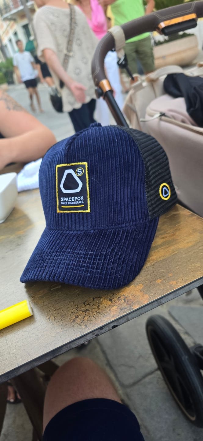 Customer photo review of La Casquette Bleue