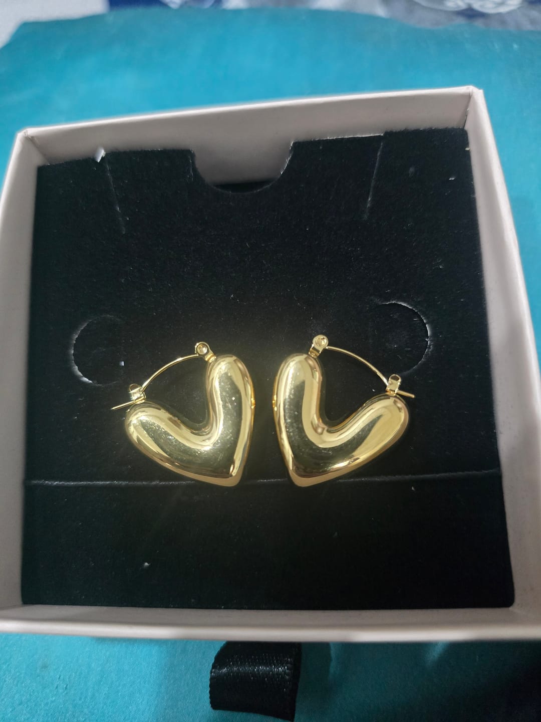 Customer photo review of Golden Heart Love Hoops
