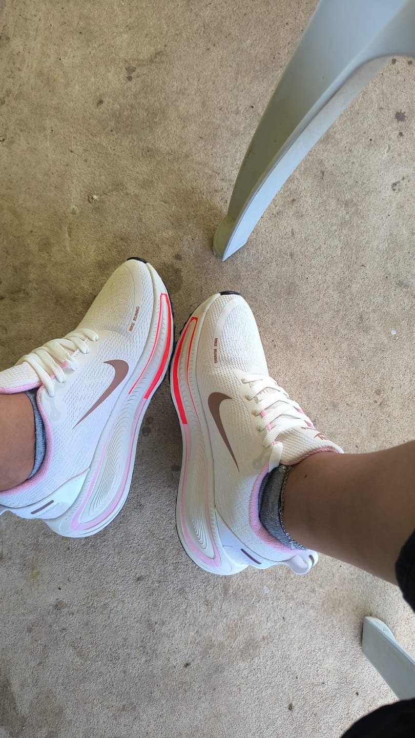 Customer photo review of NIKE VOMERO PLUS