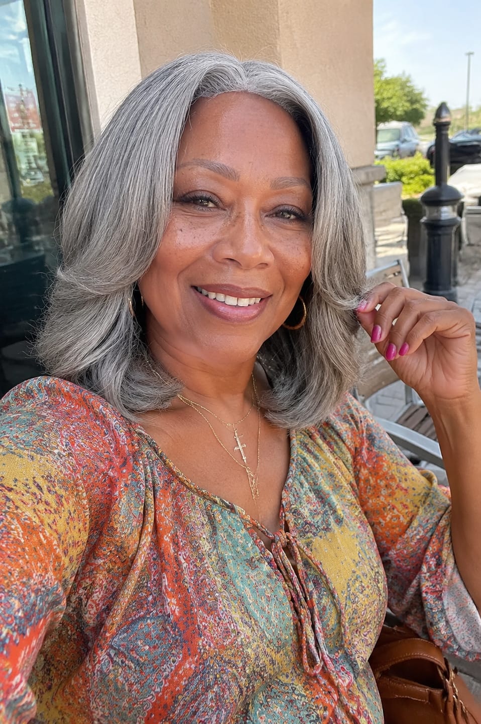 Customer photo review of Luvwin 13x4 Salt & Pepper Casual Wave Glueless Bob Wig 100% Human Hair