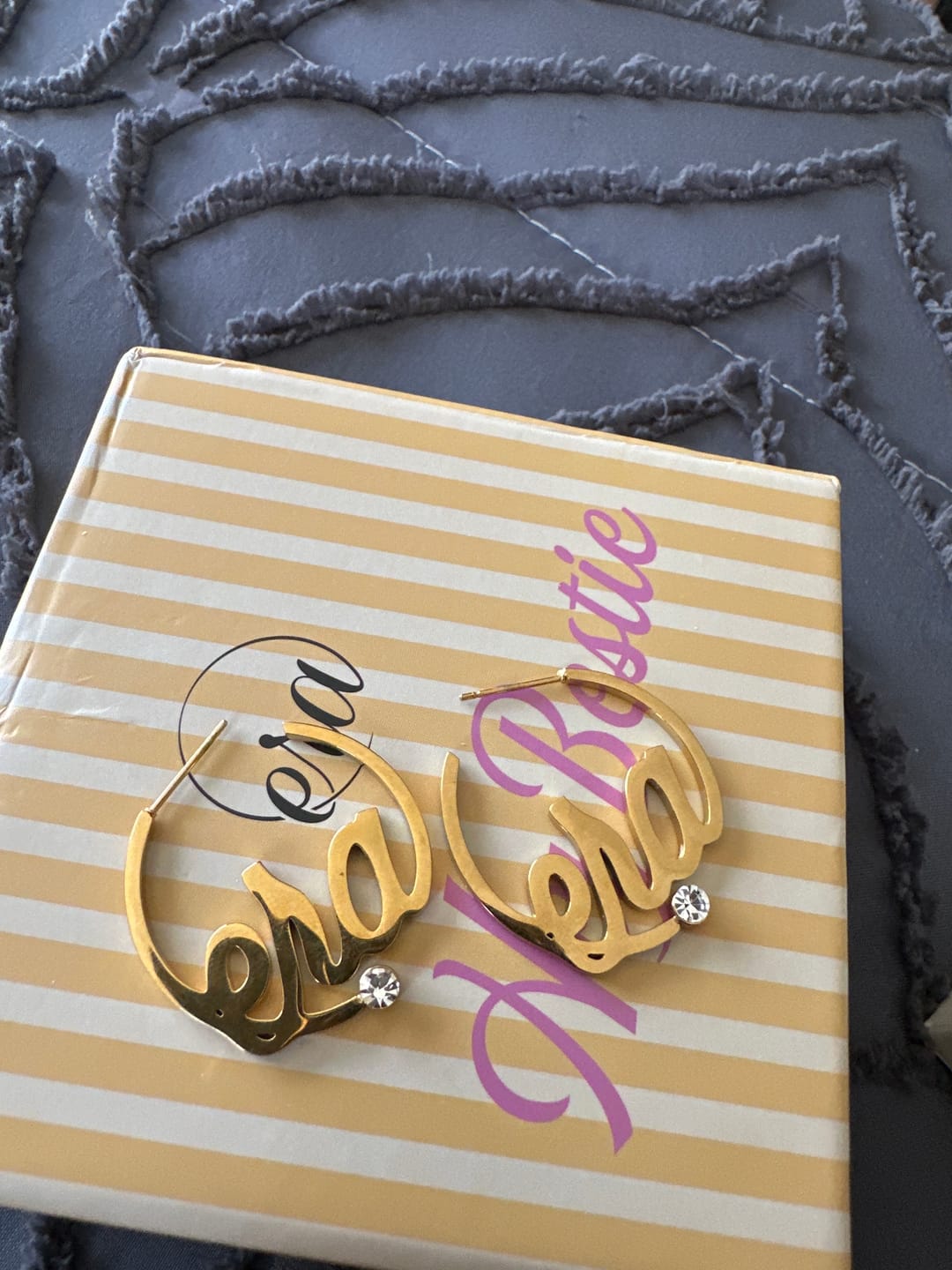 Customer photo review of Gold Mini Era Logo Hoops