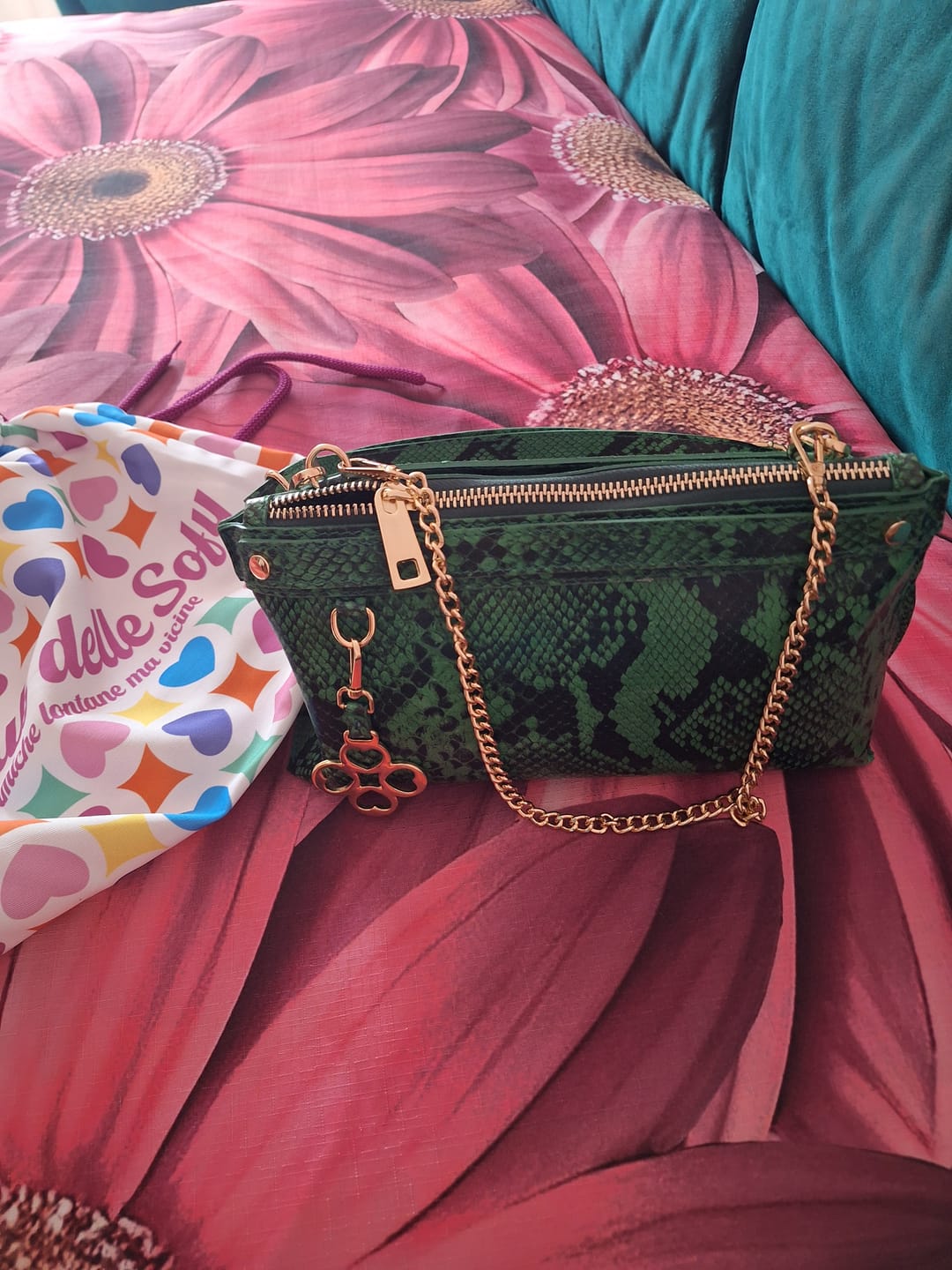 Customer photo review of BORSA SOFY BAGUETTE PITONE VERDE