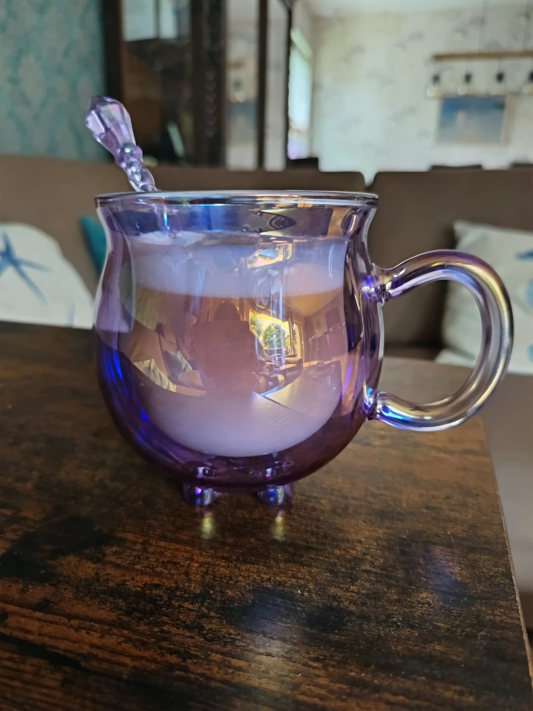 Customer photo review of Doppelwandige Hexenkessel-Tasse aus lila Glas mit Löffel