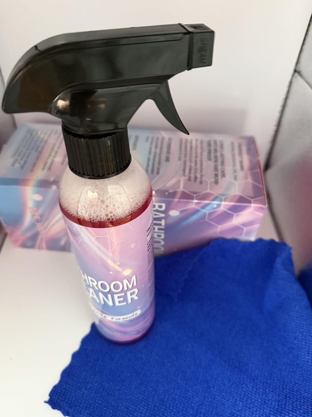 Customer photo review of ✨✨ Bathroom Cleaner: Sparkle in Seconds, No Harsh Fumes