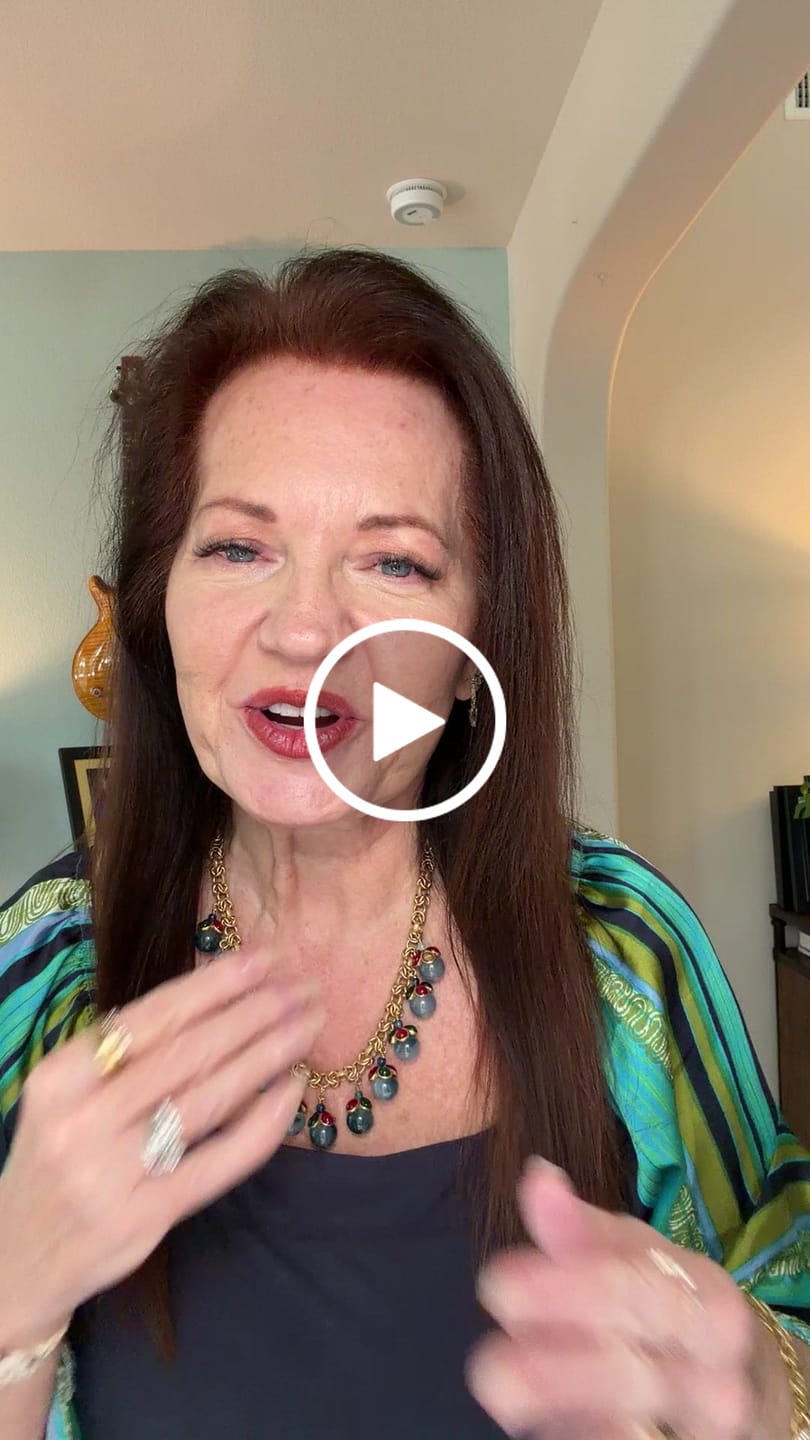 Customer video review of Golden Verge Bracelet