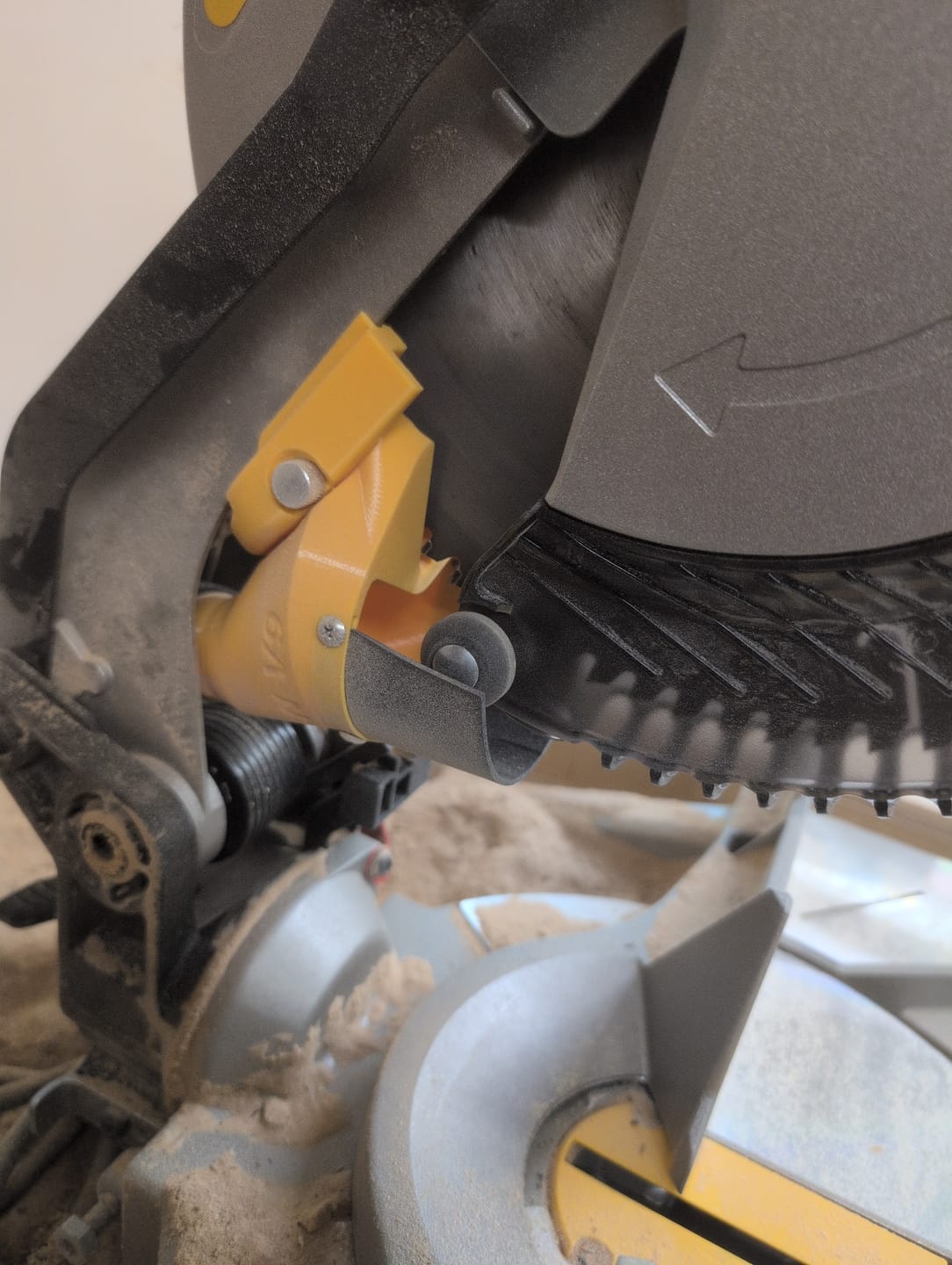 Customer photo review of Dust Collection Chute for Dewalt DW715/716 12" Non-Sliding Miter Saw