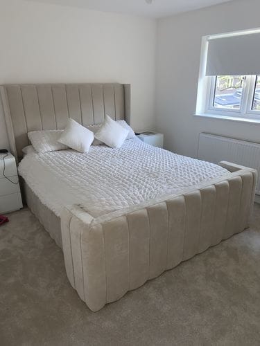 Customer photo review of Alvina Winged Stripe Curved Footboard Bed