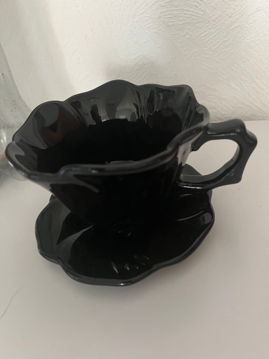 Customer photo review of Schwarze Rosen-Teetasse mit Untertasse – Gothic Keramikbecher
