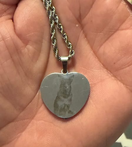 Customer photo review of Collana Cuore 4 Zampe Foto Incisa