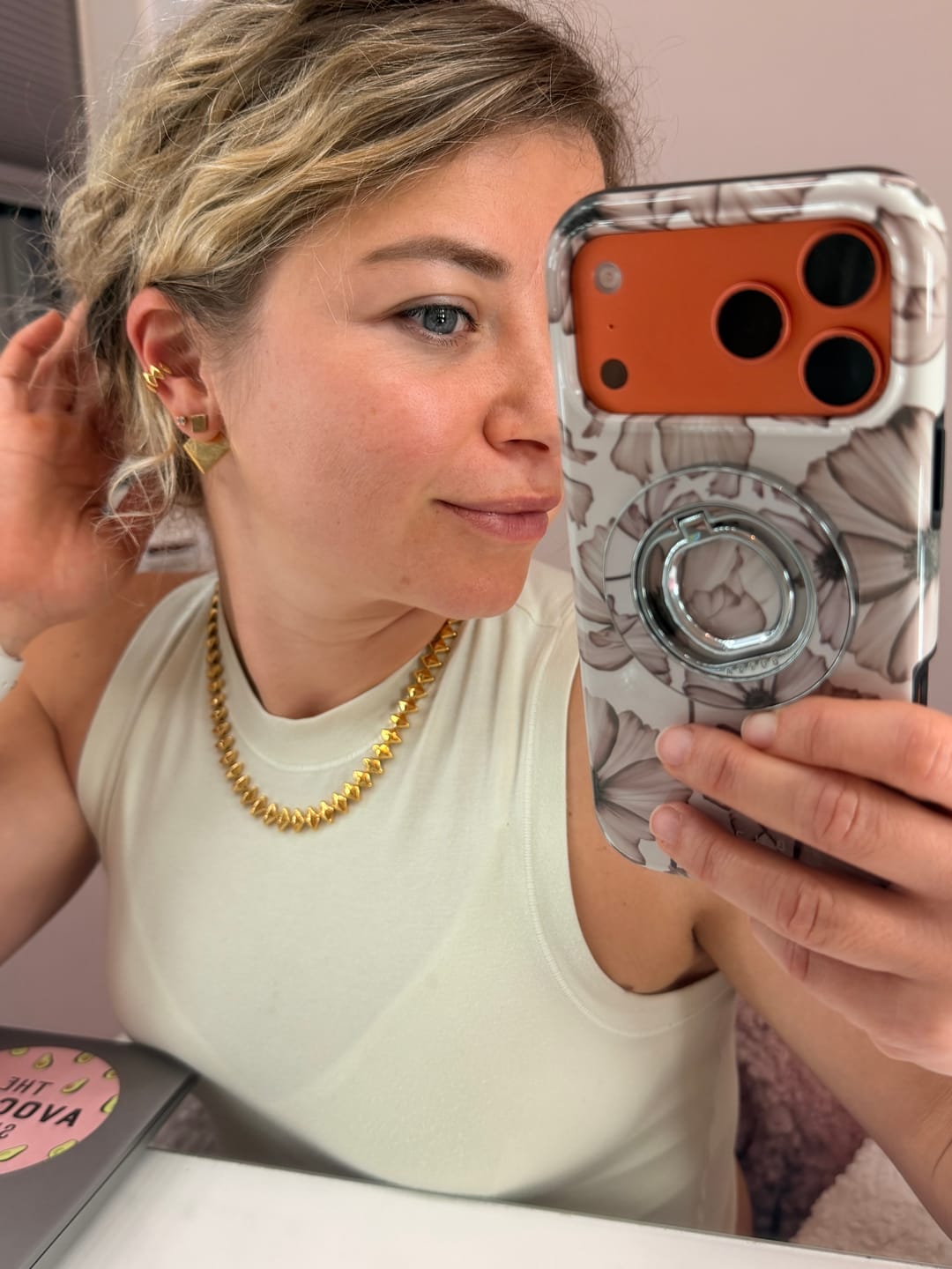 Customer photo review of Edgy Earcuffs, Gold, 1 pair, designed by Rebeca Sá