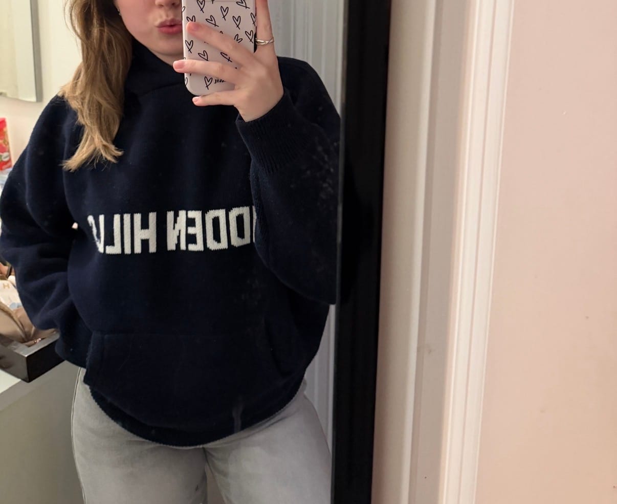 Kundenbewertung mit Foto von KNIT HOODIE NAVY
