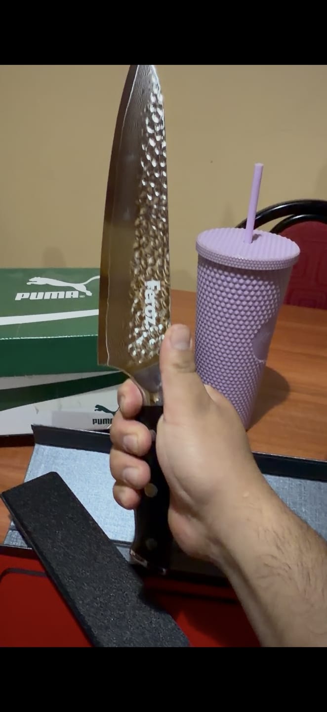 Customer photo review of Cuchillo Martillado Feroz XL Acero Damasco