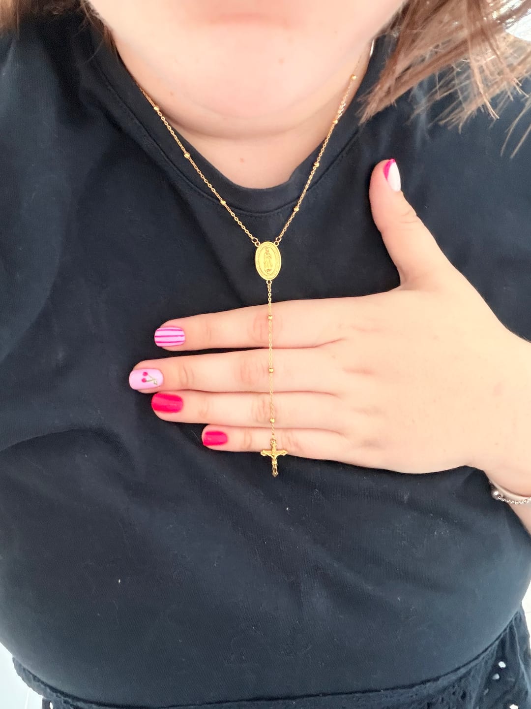 Customer photo review of Collar Rosario Virgen María Milagrosa