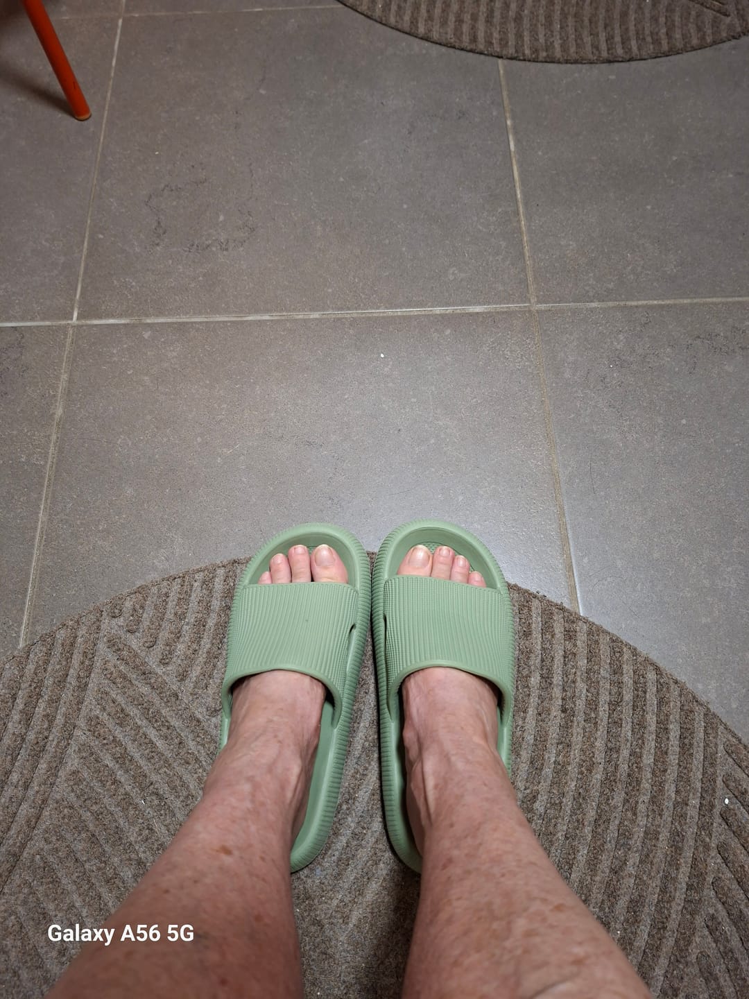 Customer photo review of HappyFlops Original