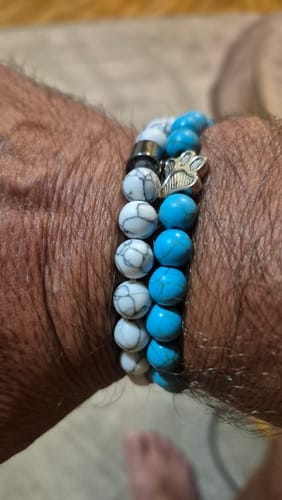 Customer photo review of Pulsera de Esperanza