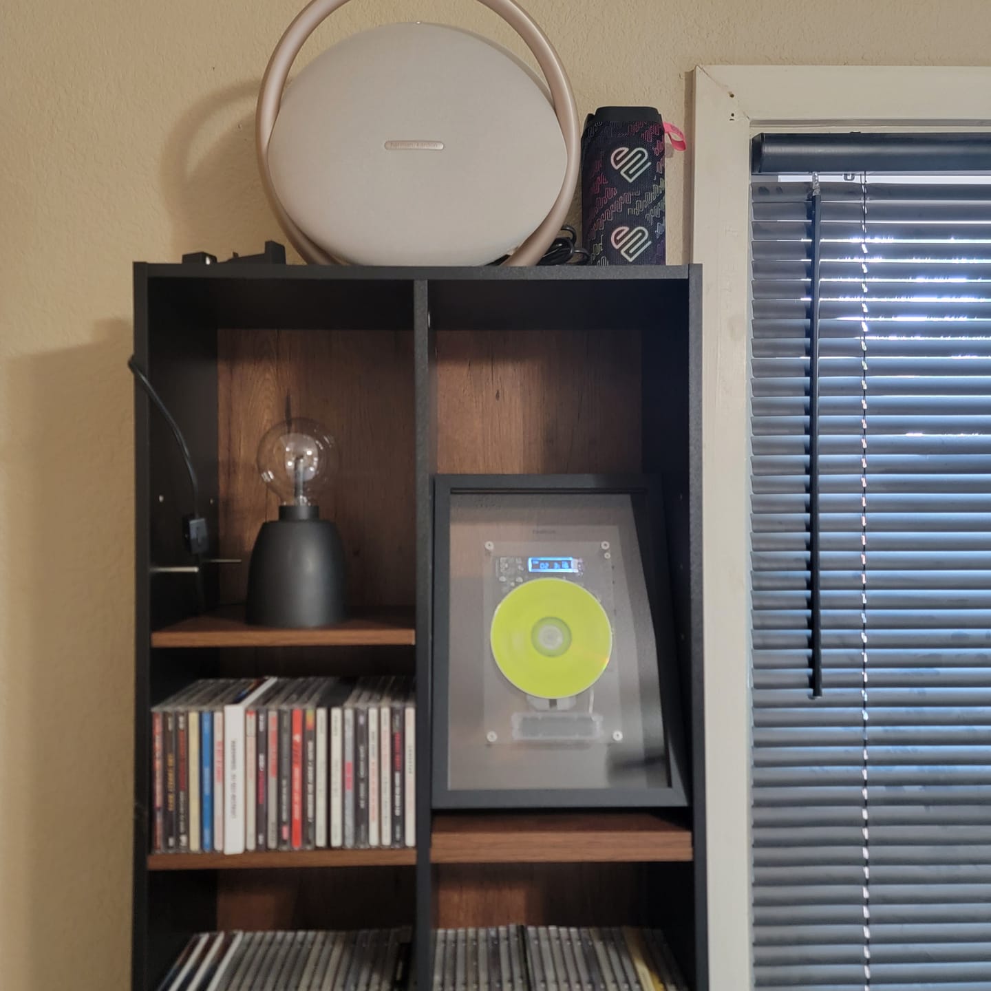 Customer photo review of M1 Music Frame CD Player