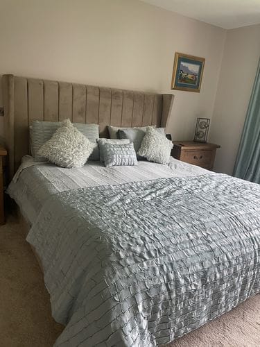 Customer photo review of Curve Winged Julie Stripe Panel Lined Bed
