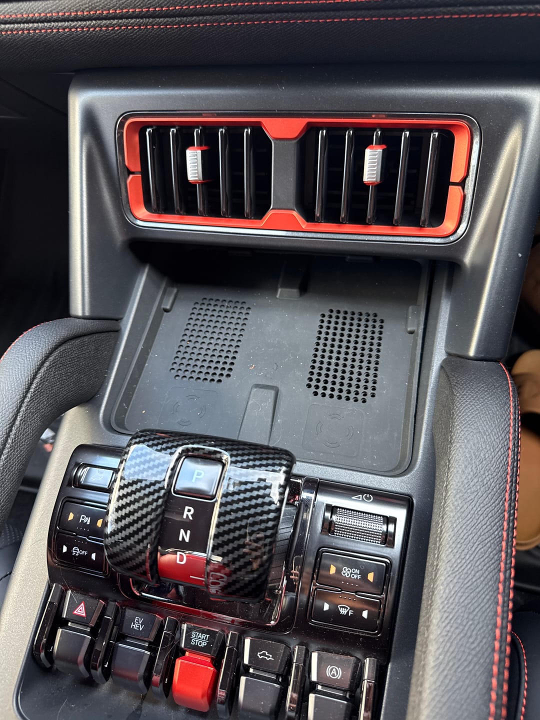 Customer photo review of Armrest Storage Box For BYD Shark 6 (2024-2026)