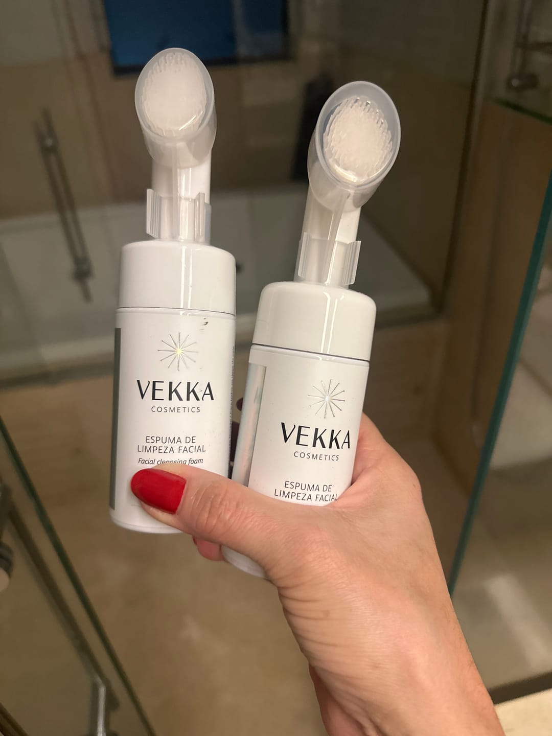 Customer photo review of ESPUMA DE LIMPEZA FACIAL VEKKA 100ML