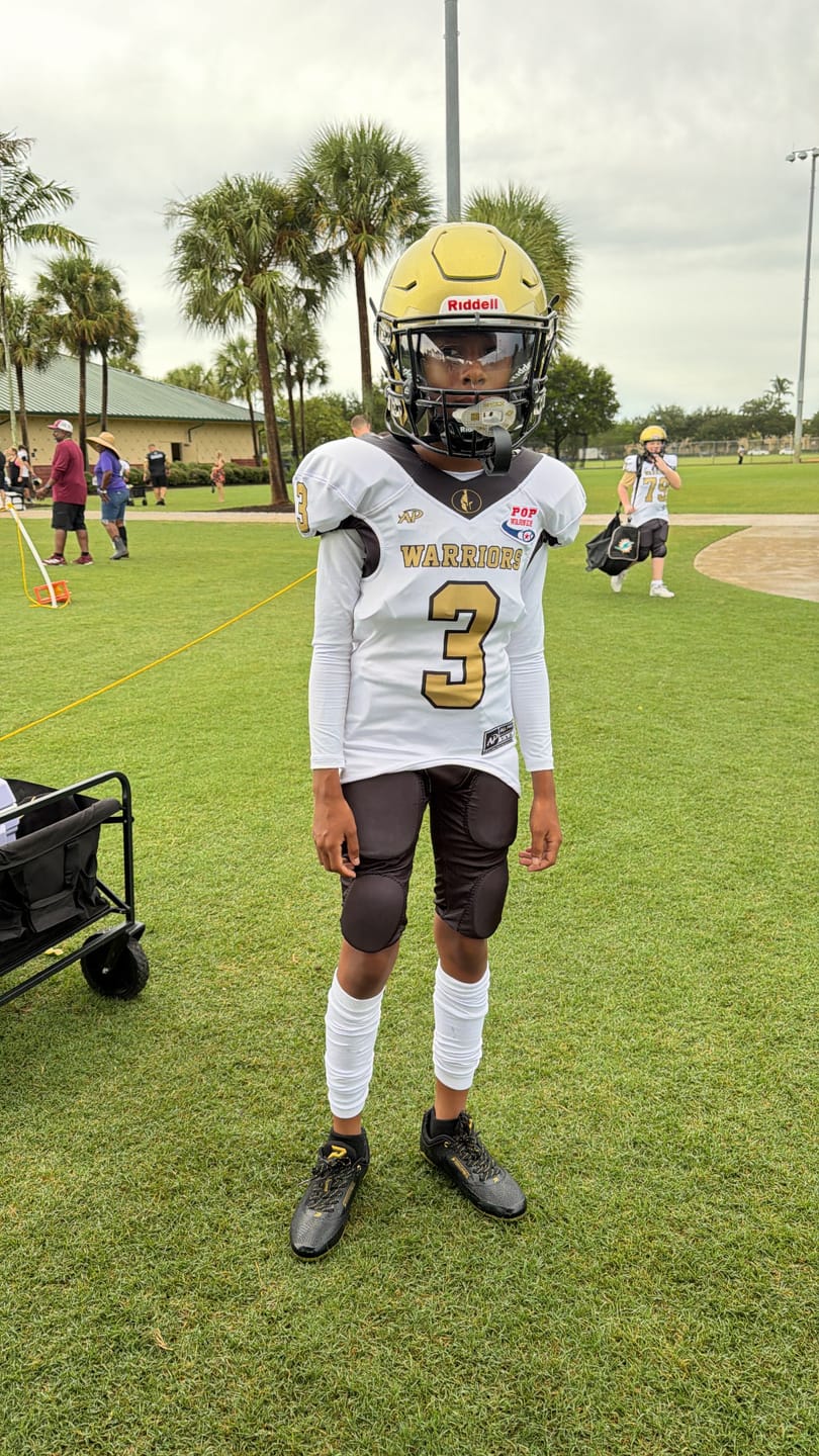 Customer photo review of Phenom Elite Quantum Carbon Football Cleats – Gold Rush (Black & Gold)