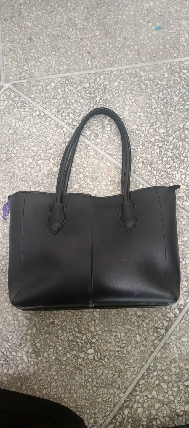 Customer photo review of Carla Shoulder Tote Black (Zip Closure )