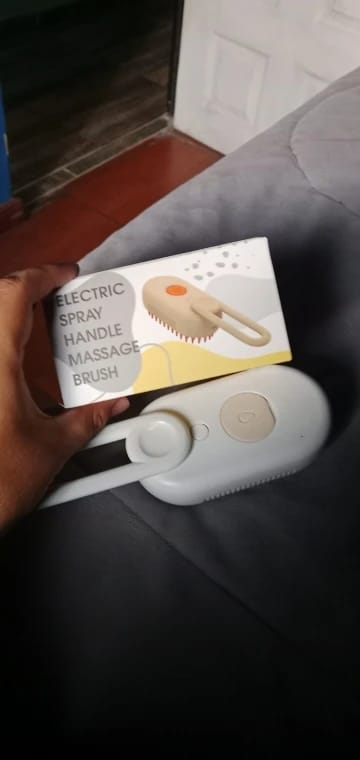 Customer photo review of Zovelta VaporBrush - Cepilla, masajea e hidrata