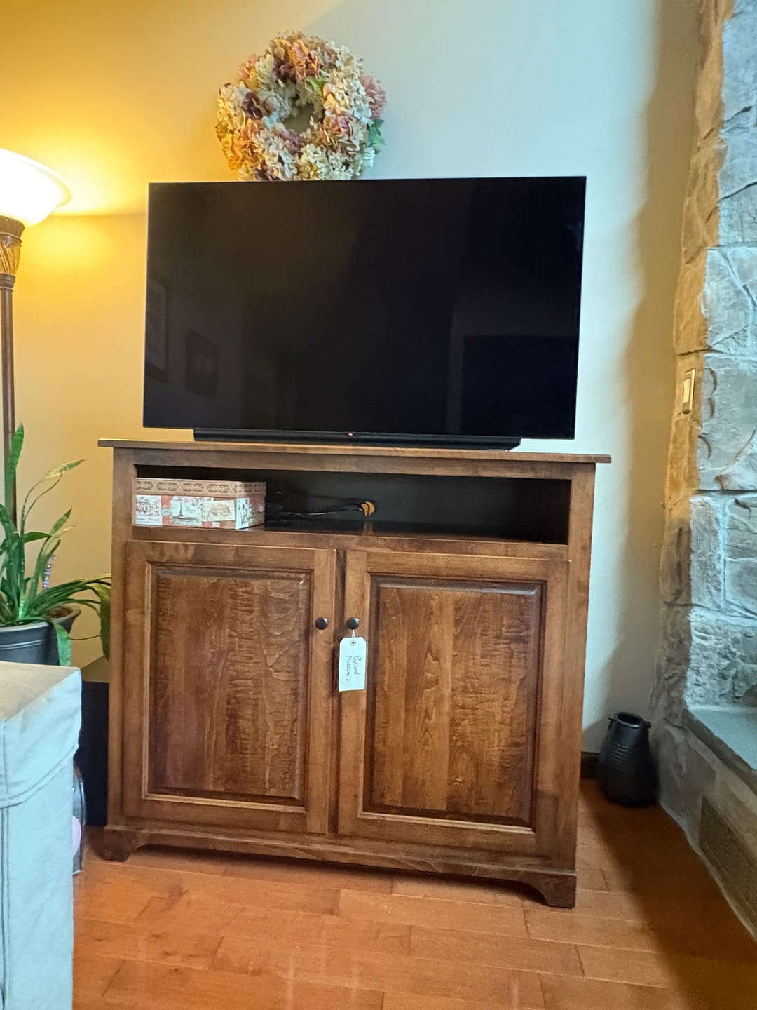 Customer photo review of Kingston 46" TV Console