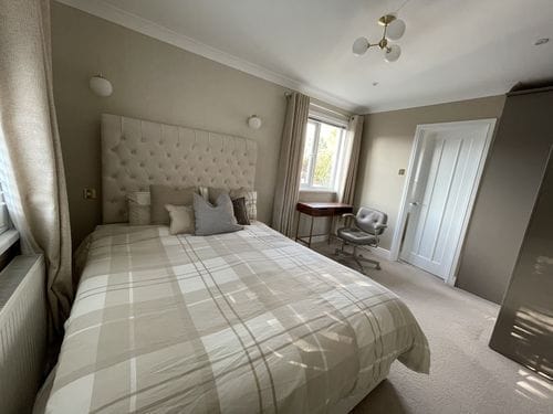 Customer photo review of Oliver Sleigh Scroll Storage Drawer Divan Bed