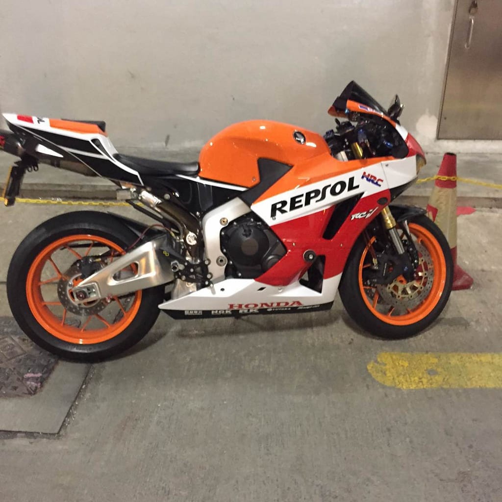 Customer photo review of ---AU STOCKING---Fit Suzuki GSX-R 600 GSX-R 750 2008 2009 2010 Pearl White Fairing Kit