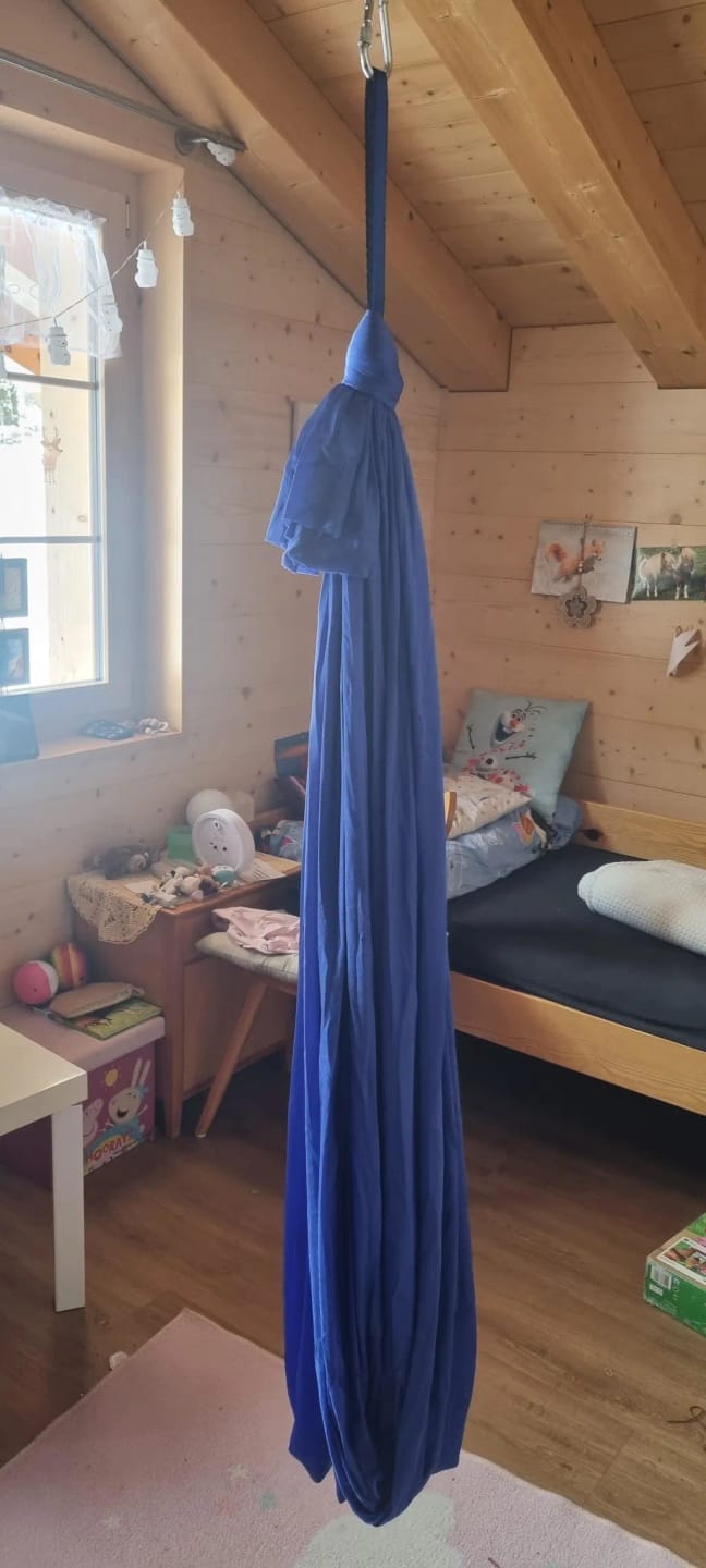 Customer photo review of Therapieschaukel für Kinder - Sensorische Schaukel & Schaukeltuch