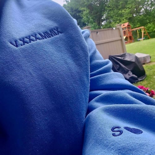 Customer photo review of Pull Personnalisé Couple Date Chiffre Romain