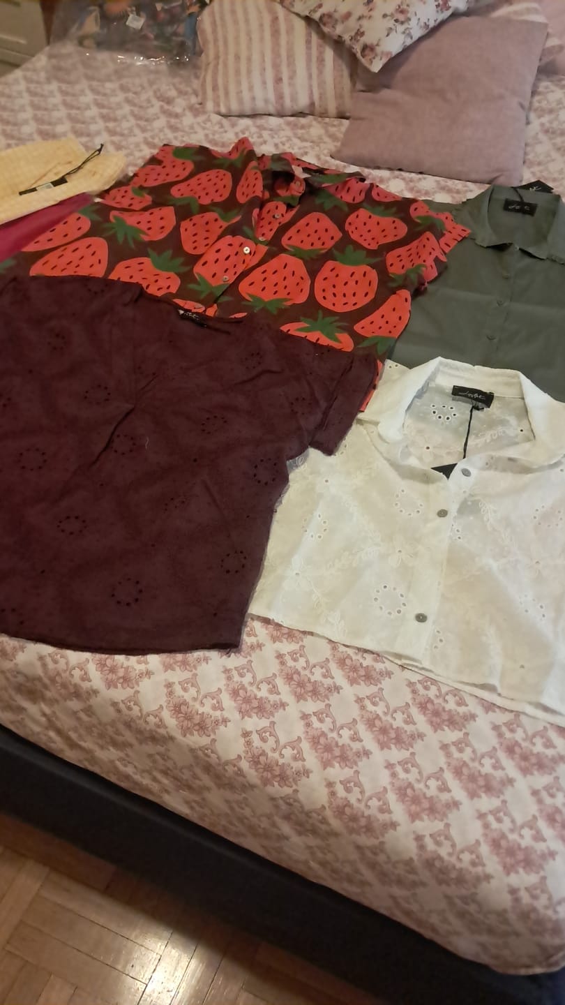 Customer photo review of MYSTERY 📦 BOX ABBIGLIAMENTO E ACCESSORI DONNA [€79]