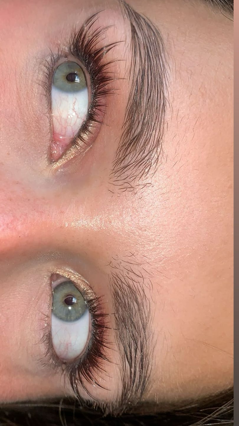 Customer photo review of Lash Bond & Seal - Weiß 10ml