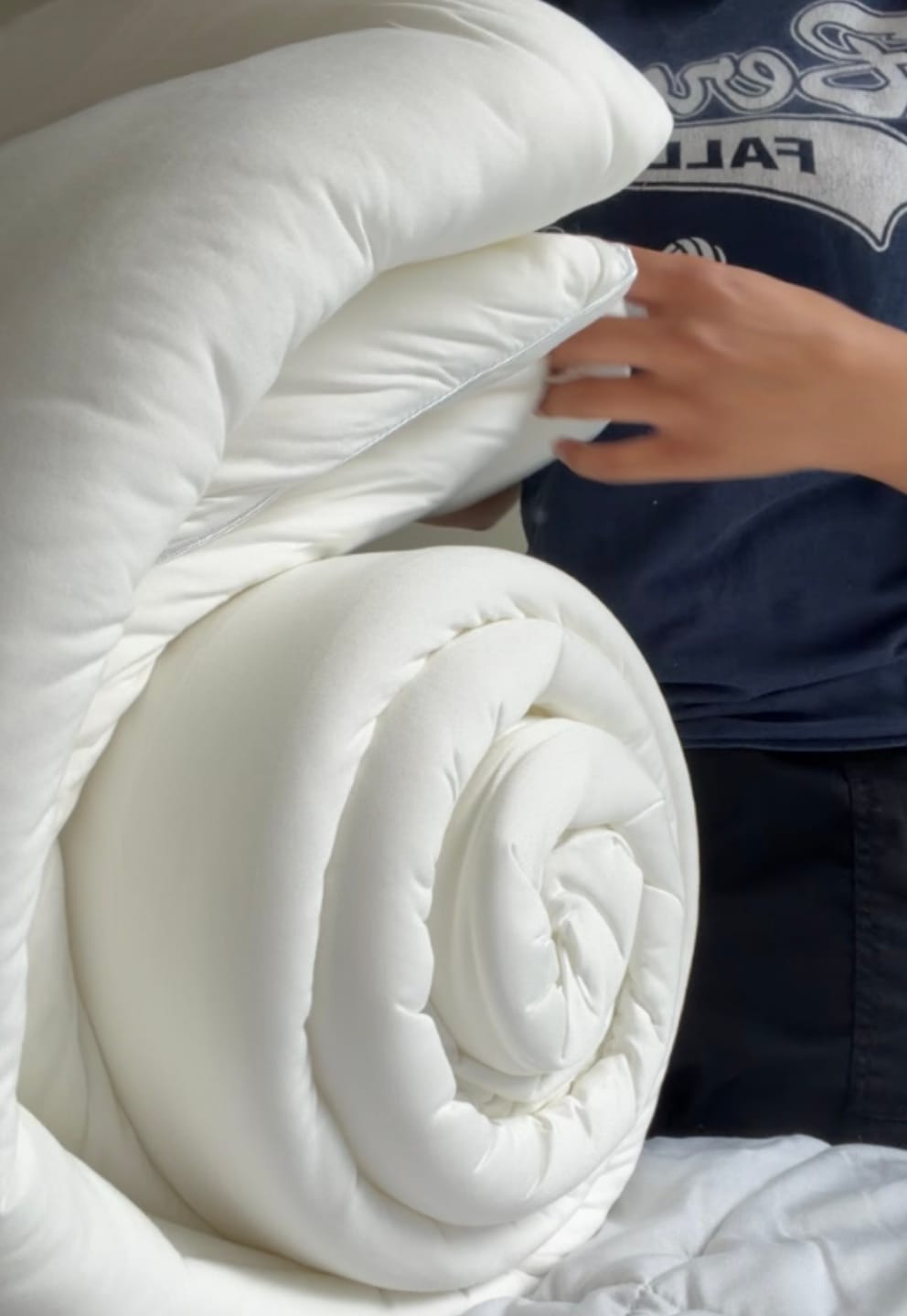 Customer photo review of MarshMellow Comforter