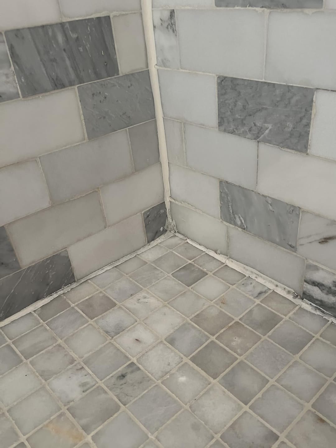 Customer photo review of ✨✨ Bathroom Cleaner: Sparkle in Seconds, No Harsh Fumes