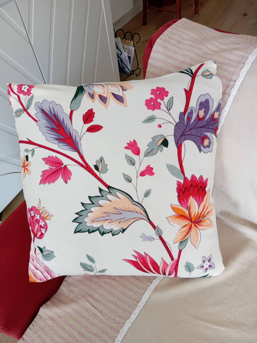 Customer photo review of Red Flower - 2 pièces - Housses extensibles de coussin 45 CM X 45 CM