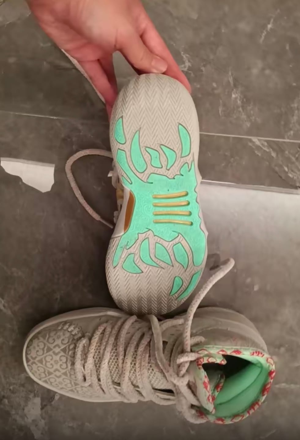 Customer photo review of Joker 2 "Holiday" High