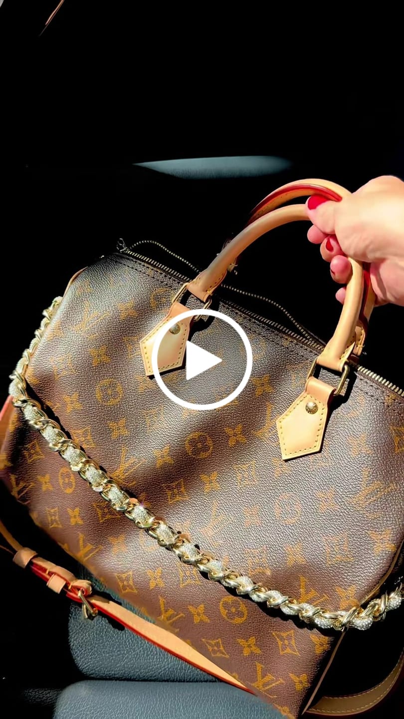 Customer video review of LINK STRAP / NECKLACE - Petite Gold