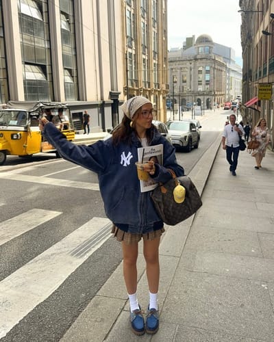 Customer photo review of Vintage Navy Yankees Hooded Carhartt Jacket™