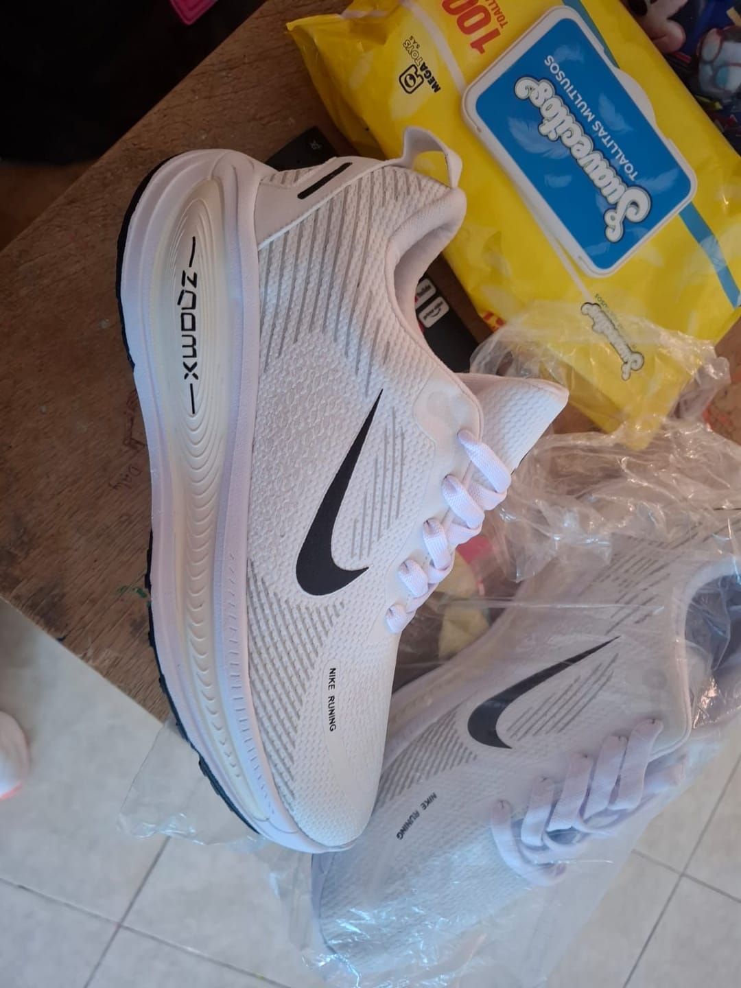 Customer photo review of NIKE VOMERO 18