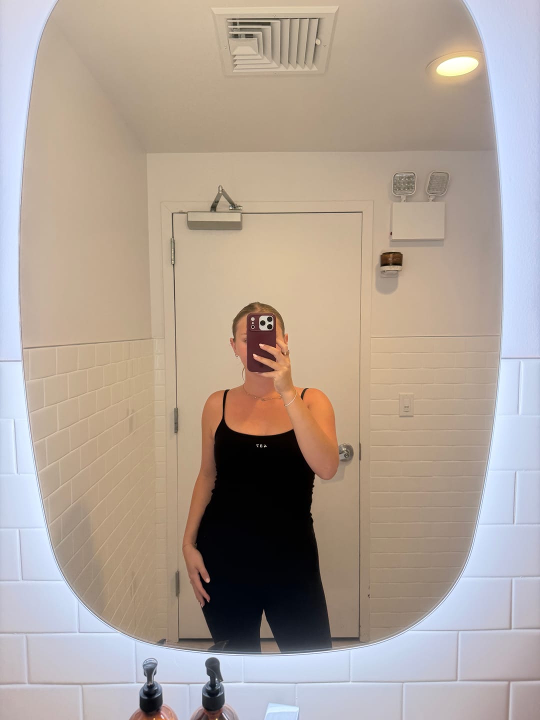 Customer photo review of The Minimalist Tank Black