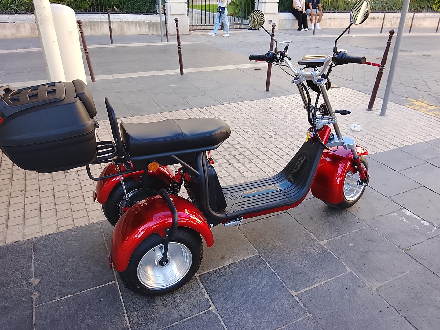 Customer photo review of Tricycle électrique 3 roues City Coco CP-7.0 – modèle biplace avec grande autonomie (20Ah/40Ah)