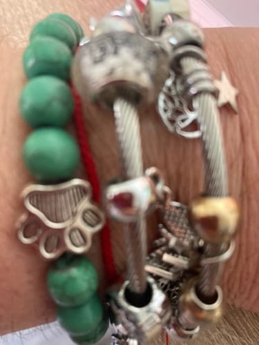 Customer photo review of Pulsera de Esperanza