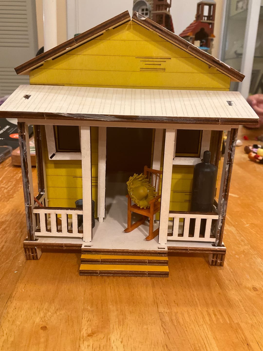 Customer photo review of Casita de Campo Alegría | Kit DIY Madera y Pintura