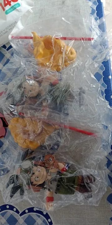 Customer photo review of Goku Young Adventurer "Journey to the West" Style 16cm Figure with Power Pole, Flying Nimbus & Small Monkey Companion