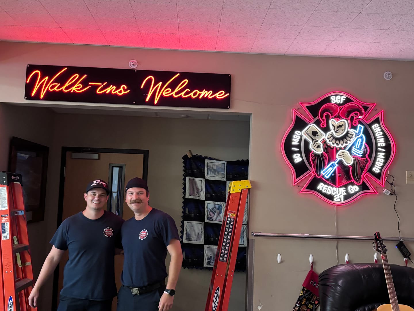Customer photo review of Custom Neon: Walk-ins Welcom...